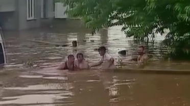 Osmaniye'de Sel: Aileler Evlerden Yüzerek Çıktı