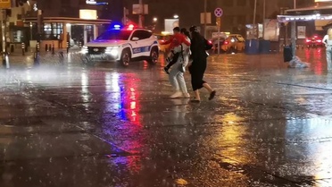 İzmir’de sağanak hayatı felç etti