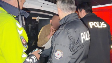 Alkol alıp kaza yaptı, her şeyi unuttu ama eşini unutmadı