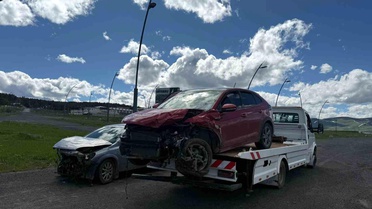 Sarıkamış'ta Trafik Kazası: 2 Yaralı