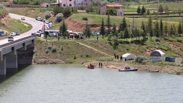 Kayseri'de Viyadükten Düşen Kişi İçin Arama Çalışması Başlatıldı