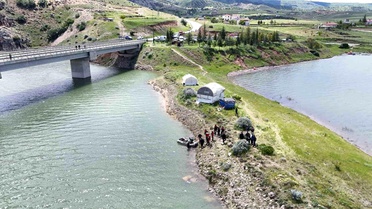 Kayseri'de Viyadükten Düşen Genç İçin Arama Çalışmaları Devam Ediyor