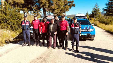 Antalya'da Alzheimer hastası yaşlı adam evinden 8 km uzaklıkta bulundu