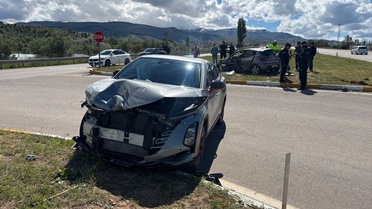 Suşehri'nde Trafik Kazası: 4 Yaralı