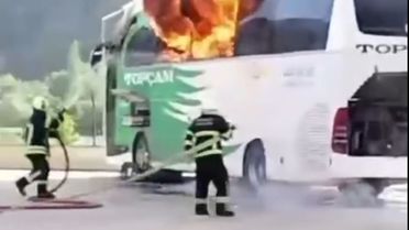 Amasya'da Otobüs Yangını: Kullanılamaz Hale Geldi