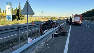 Uşak'ta Kaza: 1 Ölü, 2 Yaralı