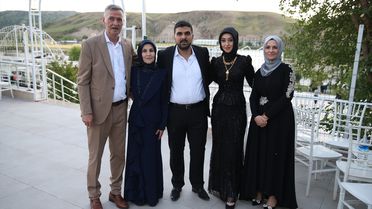 Ailenin Nikah Memuru: Bayram Acar