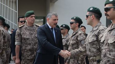 Bakan Çiftçi'den Özel Harekat Polislerine Bayram Ziyareti