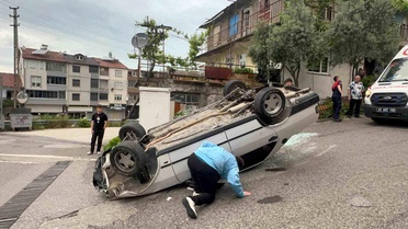 Zonguldak'ta Freni Boşalan Araç Takla Attı