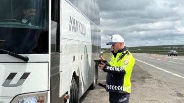 Kars'ta Trafik Denetimleri Aralıksız Devam Ediyor