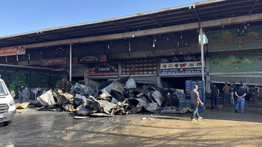 Adana'da Hal Kompleksinde Yangın