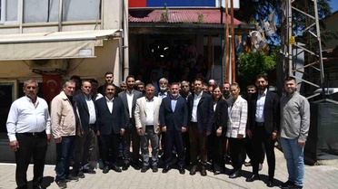 AK Parti Adana teşkilatı bayram boyunca sahadaydı