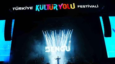 Bengü, Manisa Festivali'nde Coşkuya Doyurdu