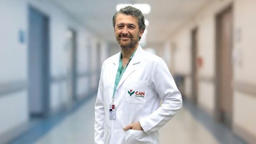 Doç. Dr. Şafak Öztürk: “Düzenli kontrol, meme sağlığında büyük fark yaratabilir”