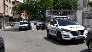 Eyüpsultan'da ders sırasında 2. kattan atlayan öğrenci hastaneye kaldırıldı