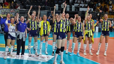 Fenerbahçe Kadın Voleybol Takımı'nda 7 oyuncuyla yollar ayrıldı