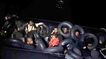 Karaburun'da 31 Göçmen Kurtarıldı