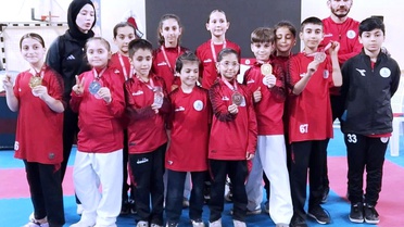 Körfezli karateciler İstanbul'dan 11 madalyayla döndü