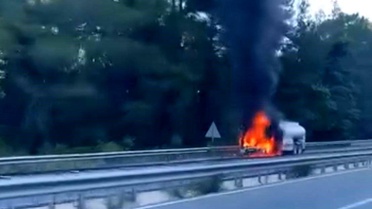 Marmaris'te mazot tankeri alev aldı, facia son anda önlendi