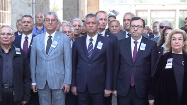Özgür Özel'den Olağanüstü Kurultay İmza Süreci