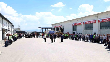 Pursaklar Belediye Başkanı Çetin, belediye personeliyle bayramlaştı