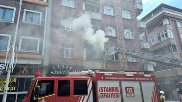 Sultangazi'de Yangın Korkuttu