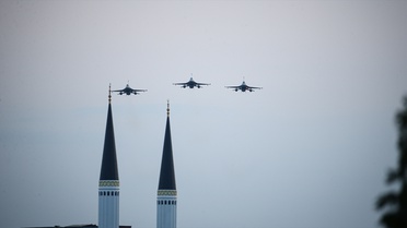 Kozan'ın Kurtuluşu İçin F-16 Gösterisi