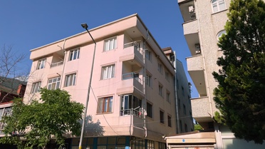 İnegöl'de Güvercinlere Yuva Açan Genç