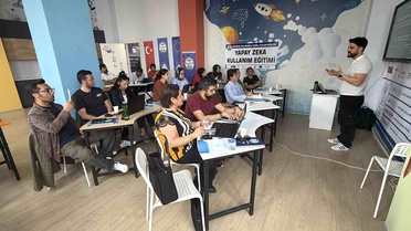 Havran'da öğretmenlere yapay zeka atölyesi