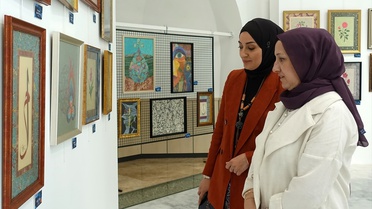 Ebru Sanatı İzmir'de Sergilendi