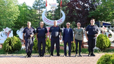 Jandarma Komutanından Şehit Ailelerine Ziyaret