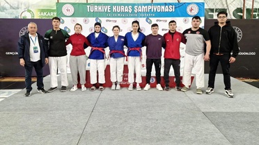 Kütahya Belediyespor'dan Türkiye Kuraş Şampiyonası'nda çifte başarı