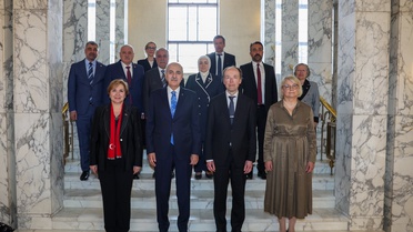 Kurtulmuş, Finlandiya Parlamentosu ile Görüştü