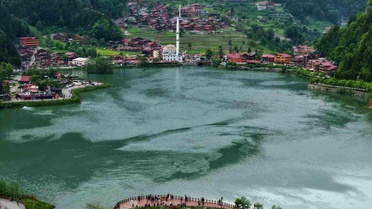 Başkan Genç: 'Marjinal bir grup Trabzon turizmini, Trabzon'a gelen turistleri yargılamak istiyor'