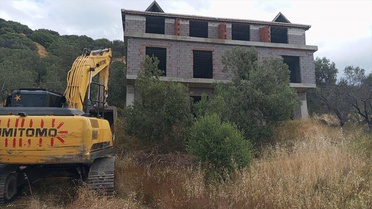 Çanakkale'de Kaçak Yapılar Yıkıldı