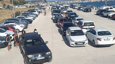 Enez'de Balıkçı Barınağına Araç Girişi Yasaklandı