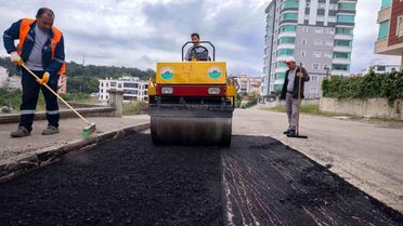 İlkadım'da yollar yenileniyor