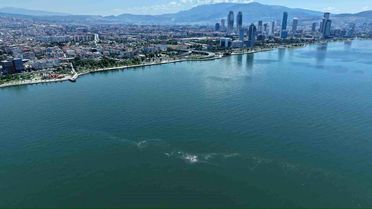 İzmir Körfezi'nde kirlilik dron ile tespit edildi