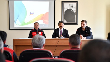 Vali Demiryürek MEB AKUB ile Bir Araya Geldi