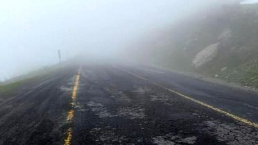 Sahara Geçidi'nde Yoğun Sis Ulaşımı Zorlaştırdı