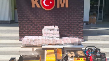 Uşak'ta Gümrük Kaçağı Makaron Operasyonu