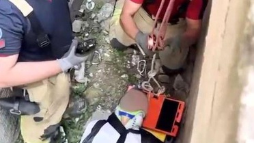 Zeytinburnu'nda 5 Metreden Düşen Vatandaş Kurtarıldı