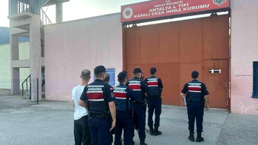 Antalya'da Uyuşturucu Operasyonu: 4 Tutuklama