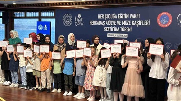 Bakan Göktaş'tan Çocuklara Destek