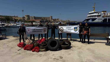 Bozcaada'da Deniz Dibi Temizliği