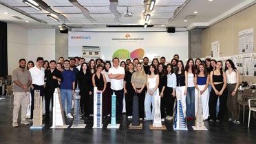 İEÜ Öğrencilerinden Deprem Simülasyonu