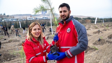 Kızılay'dan Fidan Bağışı Projesi