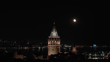 İstanbul'da Dolunay Görsel Şöleni