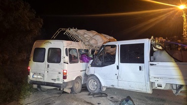 Konya'da Kamyonet ve Minibüs Çarpıştı: 7 Yaralı