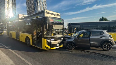 Küçükçekmece'de Trafik Kazası: 1 Yaralı
